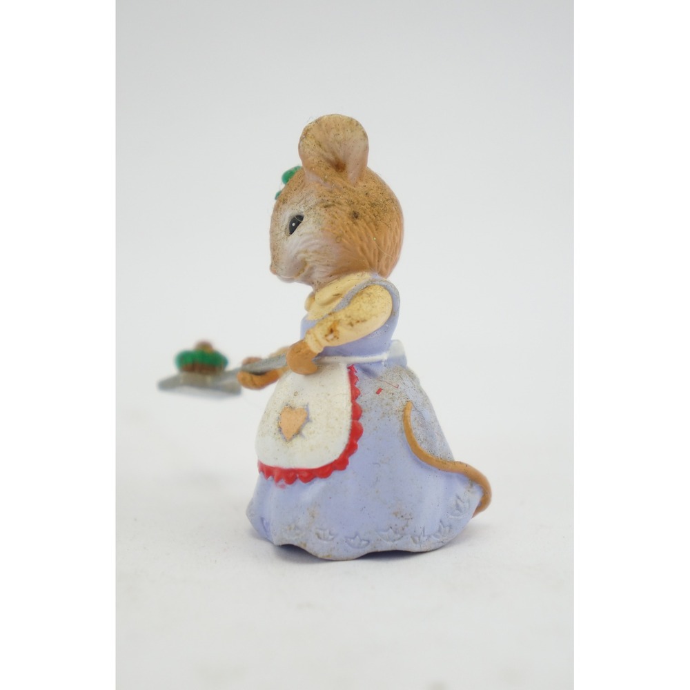 Cane Companions Beatrix Potter Hunca Munca Stake Topper Mouse w/‎ Cupcake - Picture 4 of 5